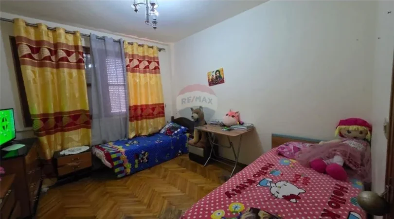 Vlore, shitet apartament 2+1 Kati 5, 90 m² 90.000 € (Rruga Ali Demi, Vlorë)