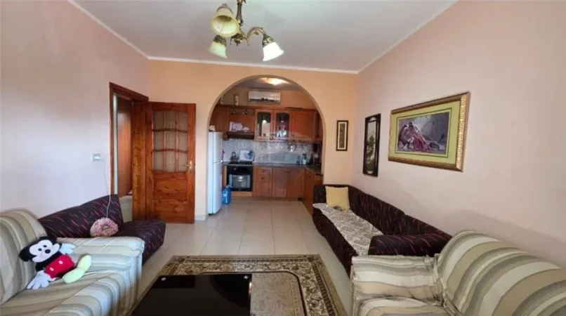 Vlore, shitet apartament 2+1 Kati 5, 90 m² 90.000 € (Rruga Ali Demi, Vlorë)