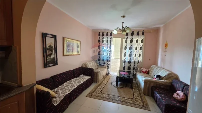 Vlore, shitet apartament 2+1 Kati 5, 90 m² 90.000 € (Rruga Ali Demi, Vlorë)