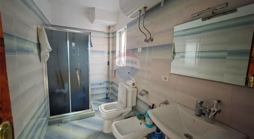 Vlore, shitet apartament 2+1 Kati 5, 90 m² 90.000 € (Rruga Ali Demi, Vlorë)