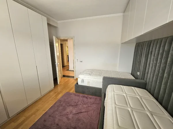 Tirane, shitet apartament 2+1+Ballkon Kati 7, 151 m² 410.000 € (Myslym Shyri)
