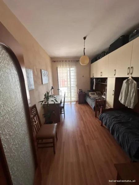 Tirane, jepet me qera apartament 2+1+Ballkon Kati 5, 90 m² 690 € (Panorama)