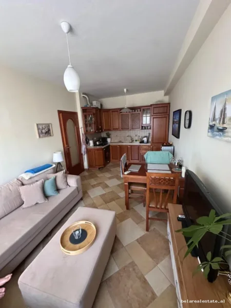 Tirane, jepet me qera apartament 2+1+Ballkon Kati 5, 90 m² 690 € (Panorama)