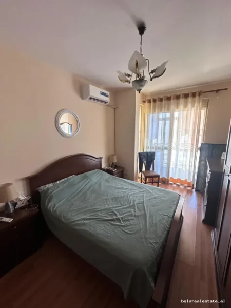 Tirane, jepet me qera apartament 2+1+Ballkon Kati 5, 90 m² 690 € (Panorama)