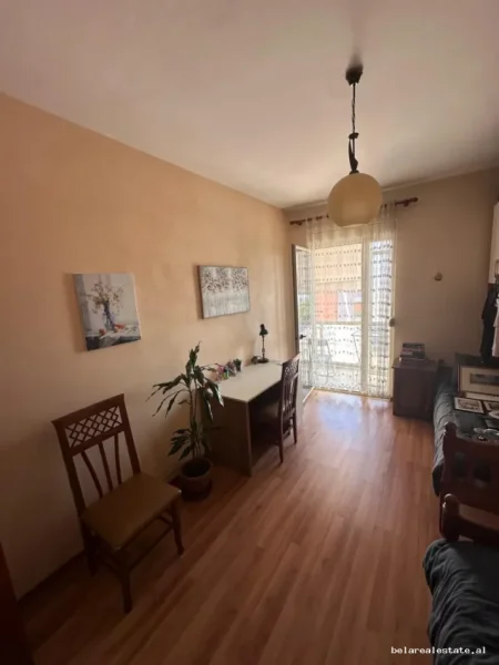 Tirane, jepet me qera apartament 2+1+Ballkon Kati 5, 90 m² 690 € (Panorama)
