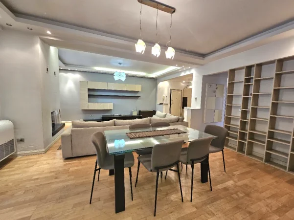 Tirane, shitet apartament 2+1+Aneks+Ballkon Kati 7, 152 m² 410.000 € (Rruga Myslym Shyri)
