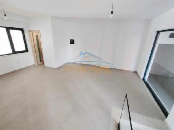 Jepet me qera, Dyqan, Green City Residence, Tiranë. 0696069906