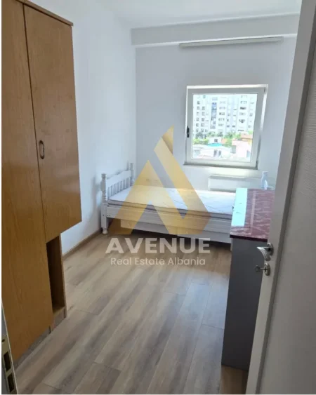 Tirane, jepet me qera apartament 2+1+Ballkon Kati 5, 93 m² 700 € (Rruga Vasil Shanto)