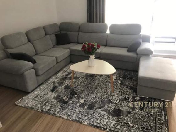 Tirane, jepet me qera apartament 2+1+BLK Kati 4, 91 m² 450 Euro (Stacioni i Trenit)