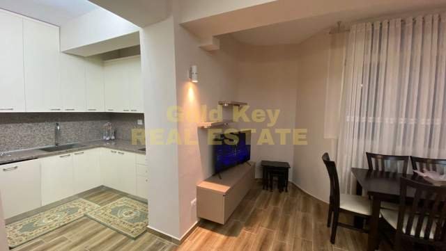 Durres, jepet me qera apartament 1+1+A+BLK Kati 3, 70 m² 300 Euro