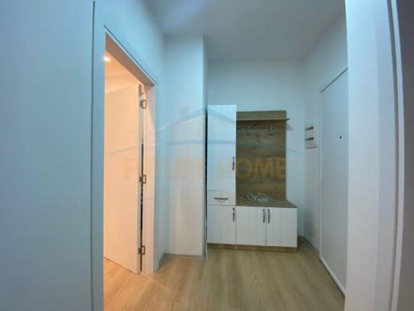 Tirane, jepet me qera apartament 2+1 Kati 9, 75 m² 400 Euro (rruga e dibres)