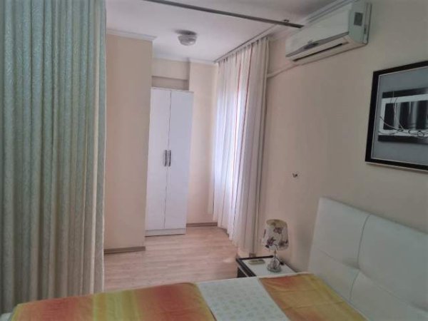 Tirane, jepet me qera apartament 2+1 Kati 7, 102 m² 550 Euro (Rruga e Barrikadave)