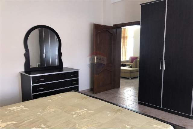 Tirane, jepet me qera apartament 1+1+BLK Kati 5, 85 m² 450 Euro (Blloku)