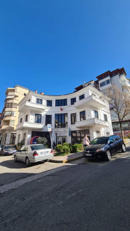 Tirane, shes ambjent biznesi 822 m² 1.150.000 Euro (Kodra e Diellit)