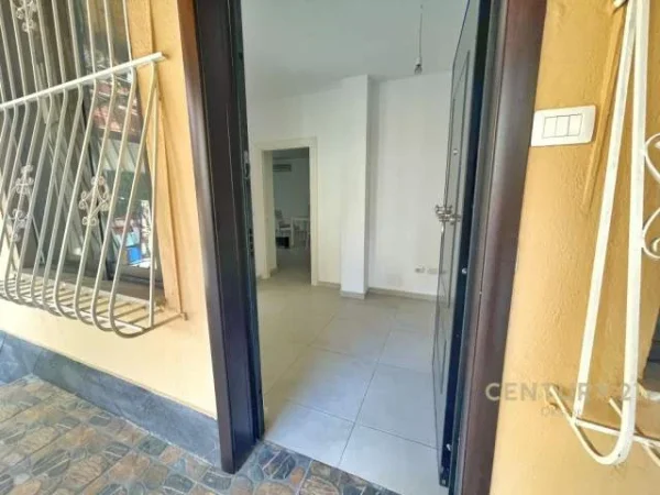 Tirane, shitet apartament Kati 0, 134 m² 120.600 Euro