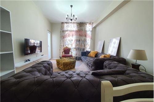 Tirane, jepet me qera apartament 1+1 Kati 5, 80 m² 500 Euro (komuna)