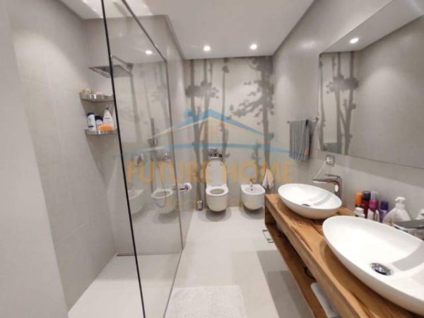 Tirane, shitet apartament Kati 5, 160 m² 420.000 Euro (Blloku)