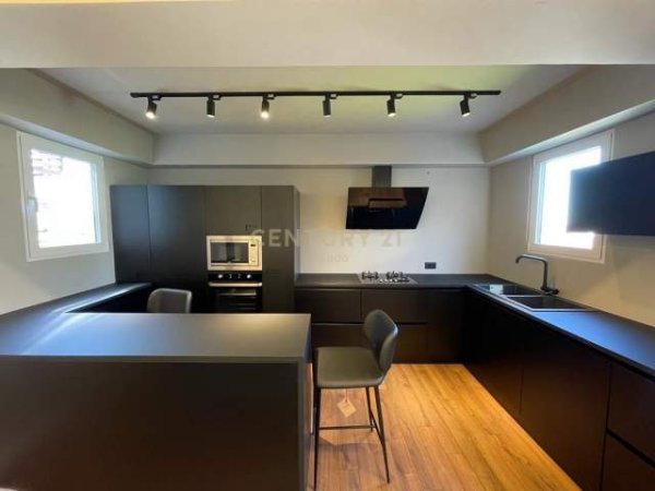 Tirane, jepet me qera Vile 3+1+A+BLK Kati 0, 175 m² 1.800 Euro (Lunder)