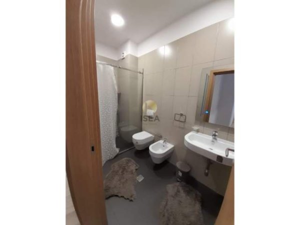 Tirane, shitet apartament 3+1 Kati 3, 150 m² 350.000 Euro (Liqeni i Thatë)