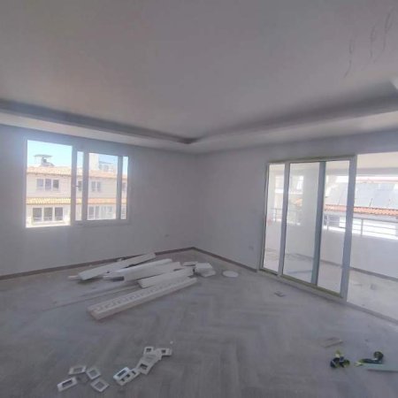 Kavaje, shes apartament Kati 5, 116 m² 113.400  (Mali i Robit)