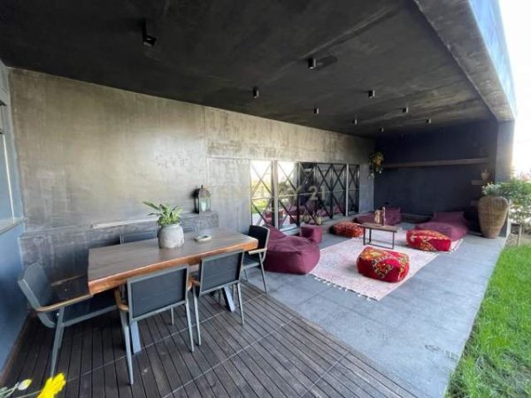 Tirane, jepet me qera Vile 3+1+A+BLK Kati 0, 385 m² 2.000 Euro (Lunder)