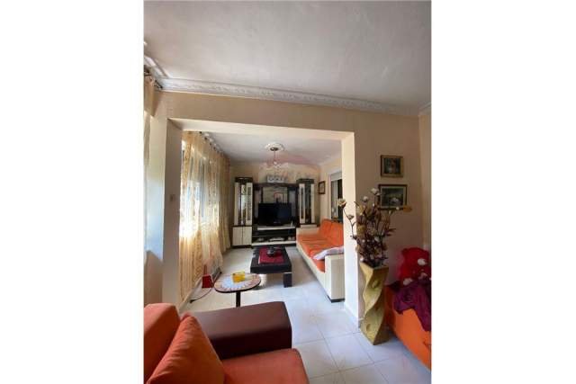 Tirane, jepet me qera apartament 2+1 Kati 1, 85 m² 45.000 Leke (Rruga e Elbasanit)