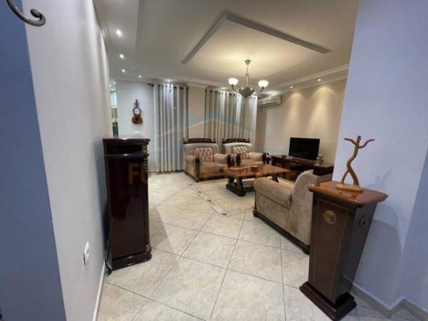 Tirane, jap me qera apartament 3+1+A+BLK Kati 7, 168 m² 650 Euro (Selvia)