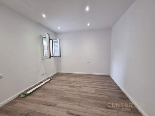 Tirane, shitet apartament 2+1 prane MOZAIKUT TE TIRANES, 108 m² 137.000 Euro