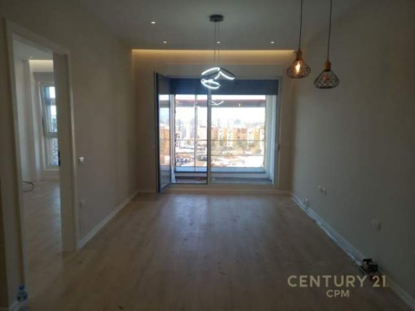 Tirane, jepet me qera apartament 1+1+BLK Kati 9, 57 m² 400 Euro (21 dhjetori)