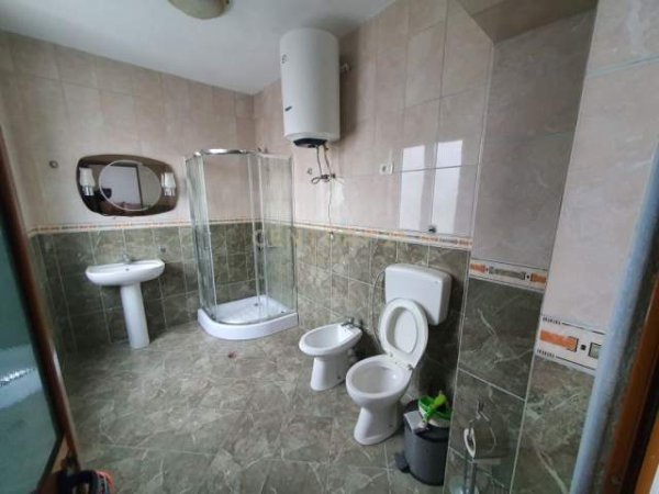 Tirane, jepet me qera apartament 2+1 Kati 3, 98 m² 350 Euro
