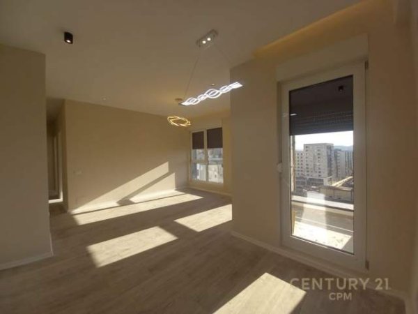 Tirane, jepet me qera apartament 2+1+BLK Kati 9, 83 m² 500 Euro (21 dhjetori)