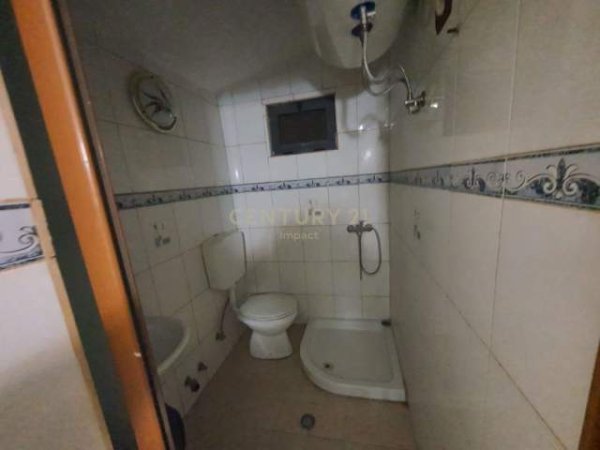 Tirane, jepet me qera apartament 2+1+A Kati 4, 98 m² 400 Euro