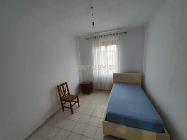 Tirane, jepet me qera apartament 2+1 Kati 3, 98 m² 350 Euro