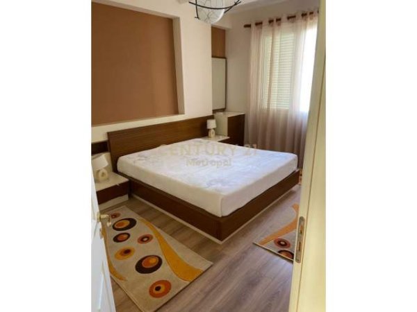 Tirane, jap me qera apartament 3+1+BLK Kati 3, 102 m² 650 Euro (kodra e diellit)
