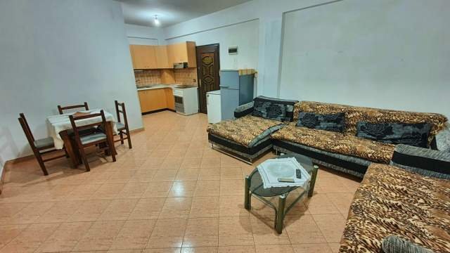 Tirane, jap me qera Vile Kati 0, 35.000 Leke (Skender jareci)