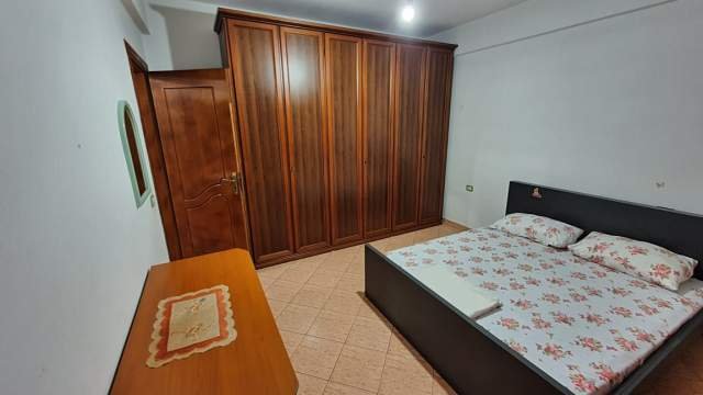 Tirane, jap me qera Vile Kati 0, 35.000 Leke (Skender jareci)