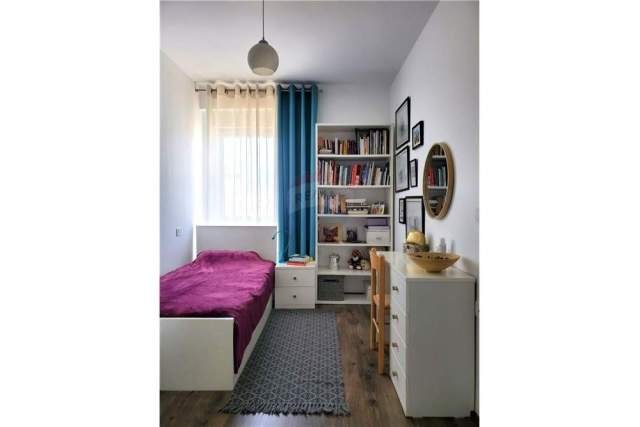 Tirane, jepet me qera apartament 2+1 Kati 8, 82 m² 490 Euro (Kompleksit Kontant)