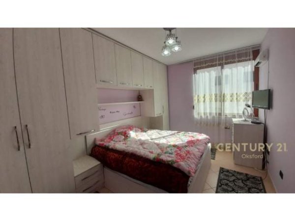 Tirane, jepet me qera apartament 2+1 Kati 3, 77 m² 450 Euro