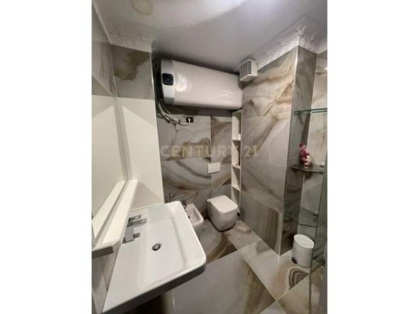 Tirane, jap me qera apartament duplex 2+1+BLK Kati 9, 123 m² 1.100 Euro (Perball Raifaisen Bank)