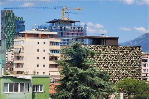 Tirane, shitet apartament 2+1+BLK Kati 5, 95 m² 230.000 Euro (Libri Universitar)