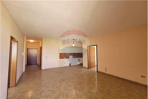 Tirane, shitet apartament 2+1+BLK Kati 5, 95 m² 230.000 Euro (Libri Universitar)