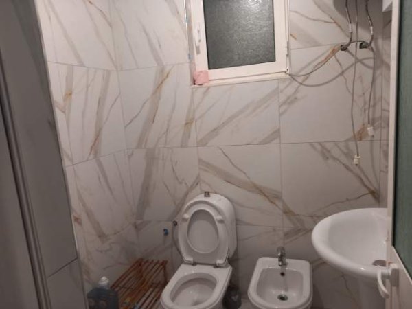 Tirane, jepet me qera Vile 3+1 Kati 0, 500 Euro (Babe Rexha)