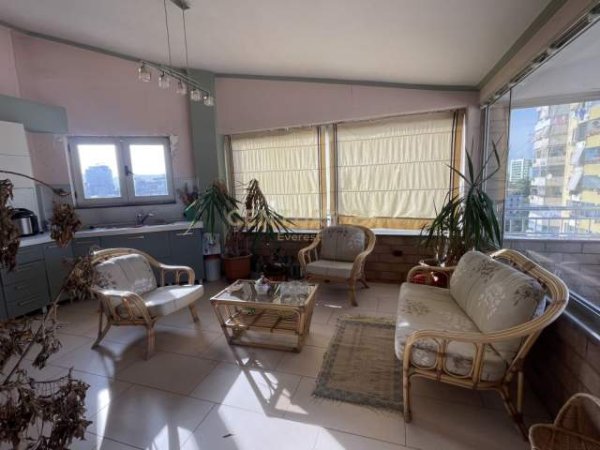 Tirane, jepet me qera Penthouse 4+1+A+BLK Kati 7, 245 m² 1.000 Euro