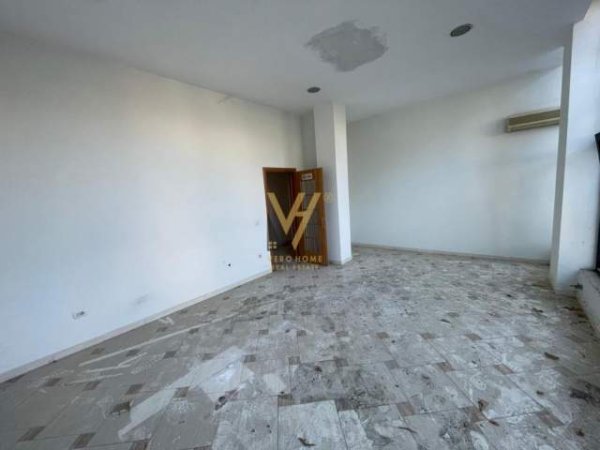 Tirane, jepet me qera zyre Kati 1, 230 m² 1.500 Euro (BRRYLI)