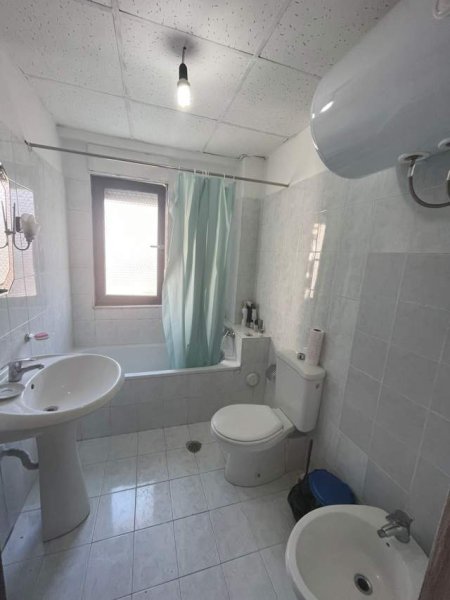 Tirane, jepet me qera apartament 3+1+BLK 110 m² 650 Euro (nikolla tupe)