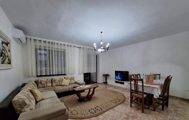 Tirane, jepet me qera apartament 1+1 Kati 1, 91 m² 550 Euro (Stadiumi Dinamo)