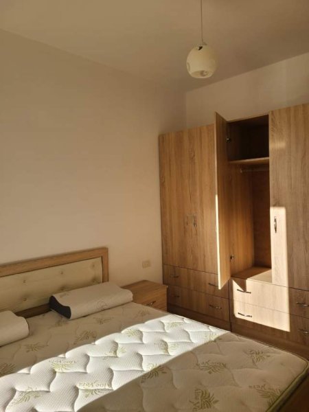 Tirane, jepet me qera apartament 1+1+BLK Kati 1, 60 m² 400 Euro (Astiri)