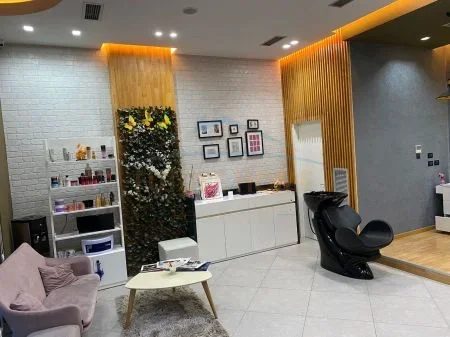 Tirane, shitet ambjent biznesi Kati 0, 47 m² 108.100 Euro (UNAZA E RE)
