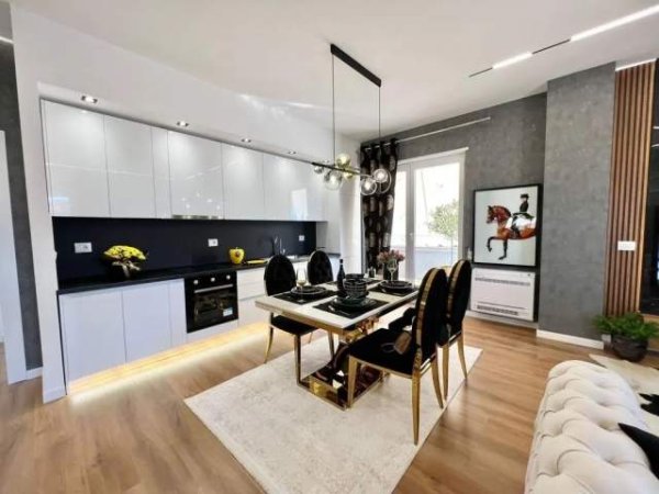 Tirane, ofert apartament 2+1+A+BLK 125 m²  (Ne Qender te Tiranes)