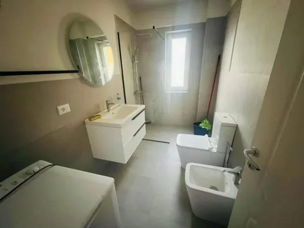 Tirane, ofert apartament 60 m² 500 Euro (Rruga Elbasanit ,prane Shkolles Baletit)